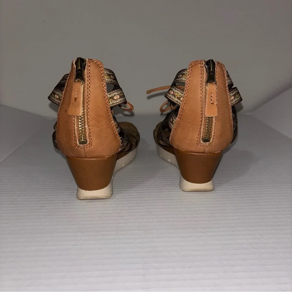 OTBT Way‎ Out Zippered Lace Up Wedge Sandals